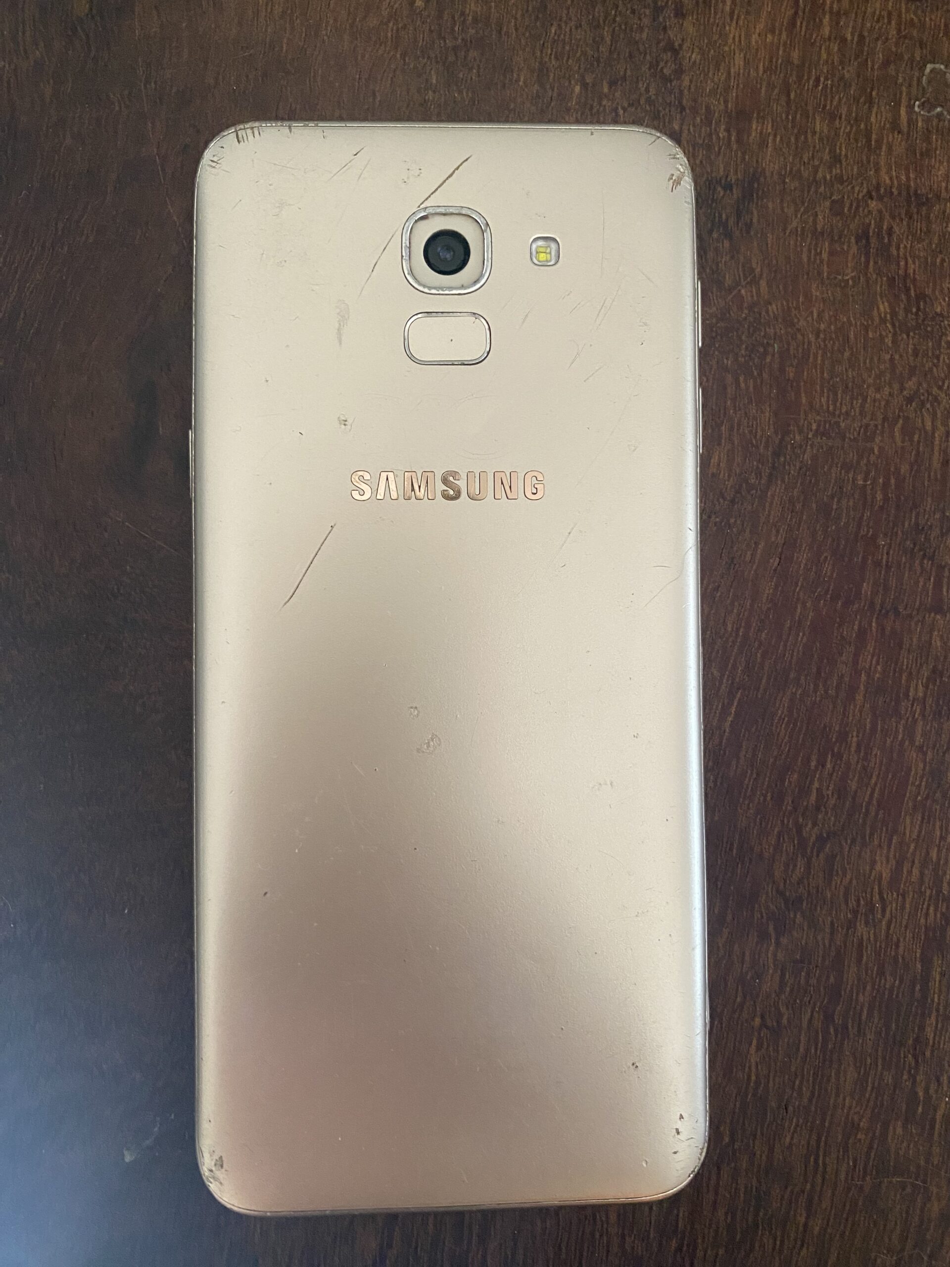 Samsung J6