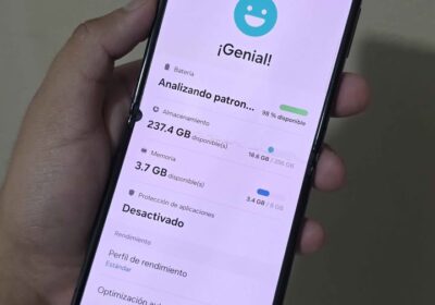 Samsung Zflip4 Libre Solo Esim, Tiene Detalles. 256gb De Almacenamiento 8gb De Ram