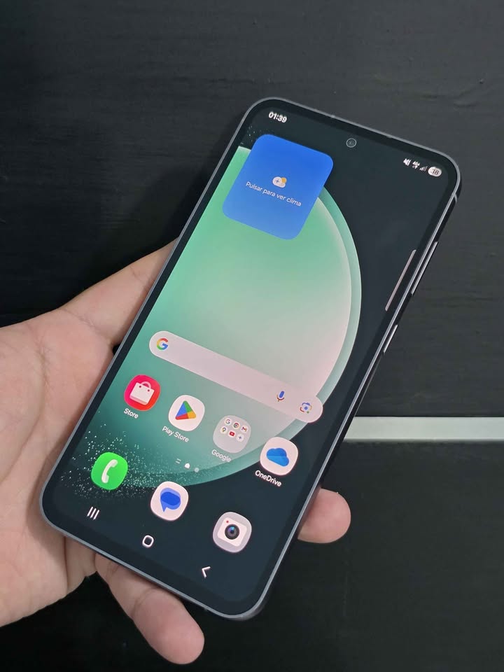 Samsung S23 FE Libre de fabrica para cualquier empresa, 128gb de almacenamiento 8gb de ram.