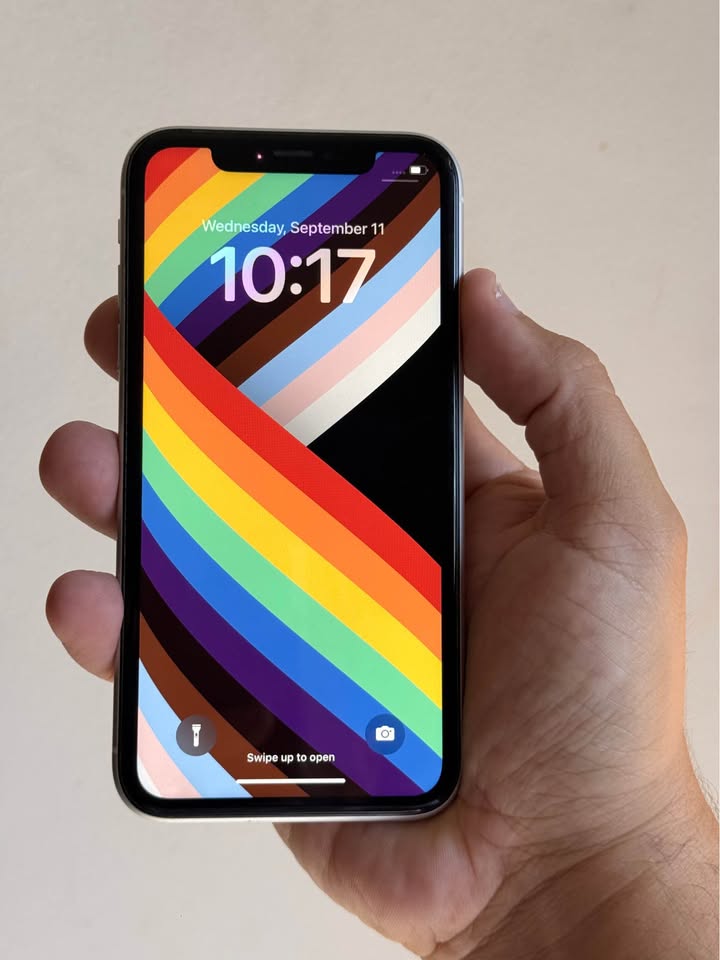 Vendo IPhone XR libre 64gb 🔋79 NO IMPECABLE, NO PERMUTO