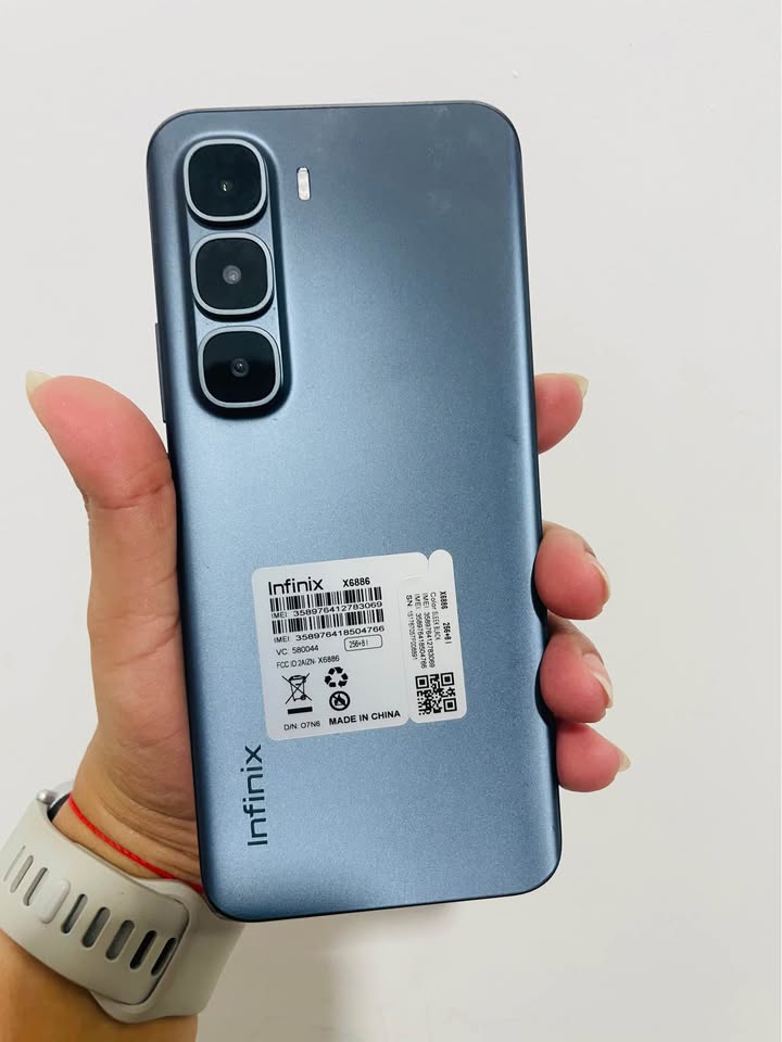 Infinix hot 60 pro plus en caja 256 GB Libre ✅