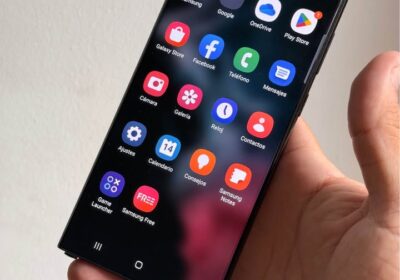 Vendo Samsung S22 ultra 256gb 12ram libre , detalle tapa , NO PERMUTO