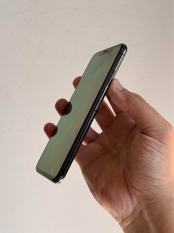 Vendo IPhone XS MAX libre 256gb 🔋83 original , DETALLE no funciona Face ID , NO PERMUTO