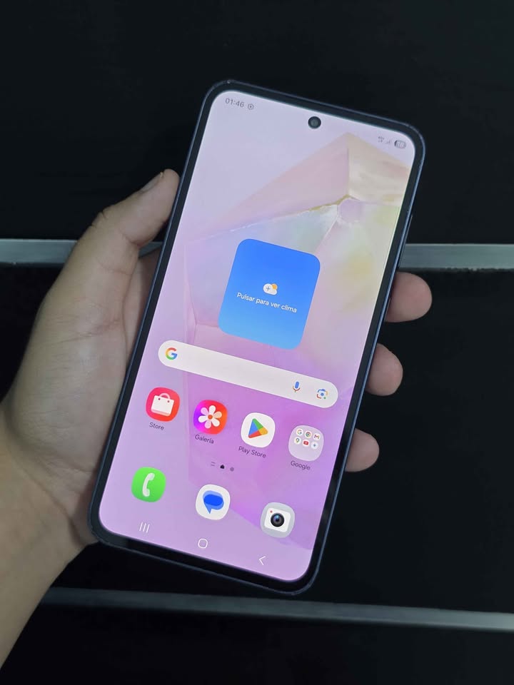 Samsung A35 5g Libre de fabrica para cualquier empresa, 256gb de almacenamiento 8gb de ram.