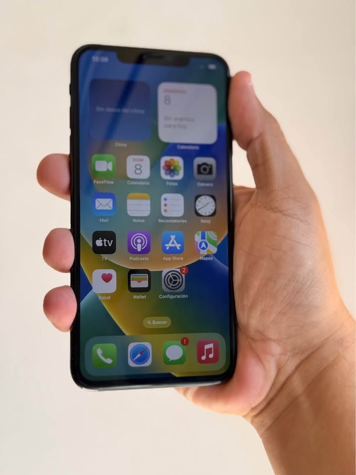 Vendo IPhone XS MAX libre 256gb 🔋83 original , DETALLE no funciona Face ID , NO PERMUTO