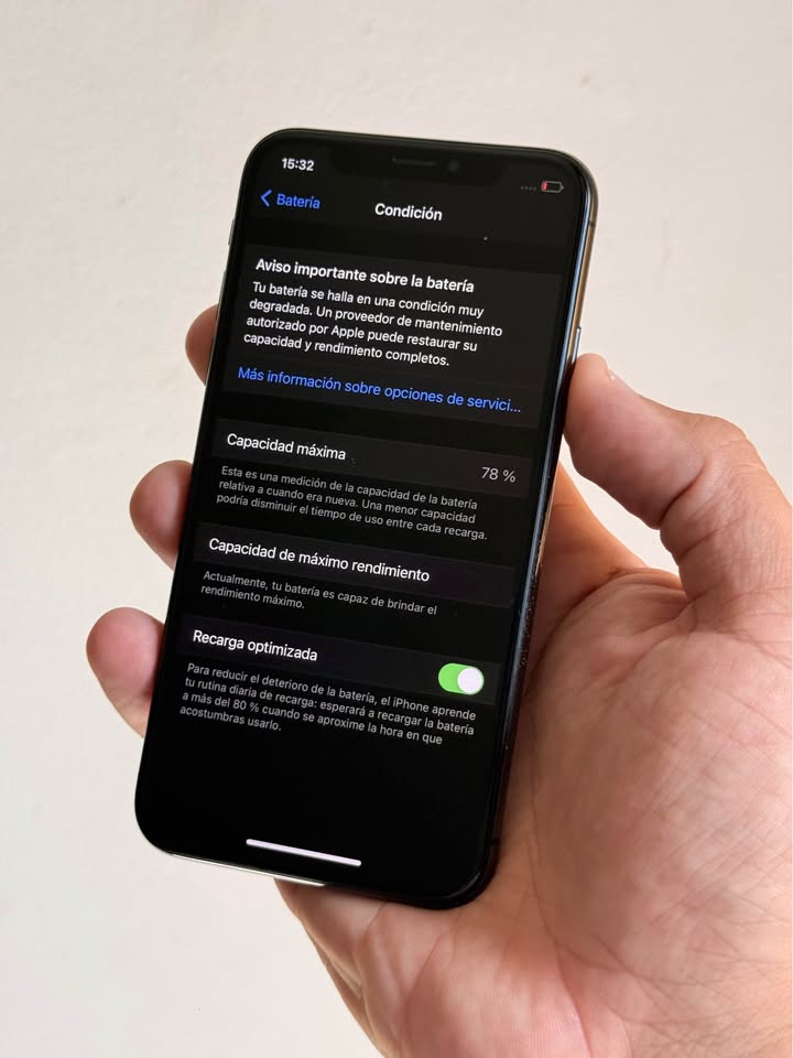 Vendo IPhone X libre 64gb 🔋77 original, NO PERMUTO
