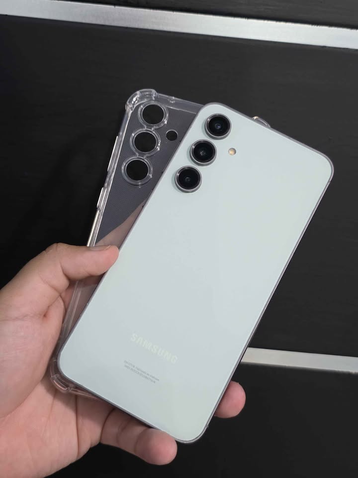 Samsung S23 FE Libre de fabrica para cualquier empresa, 128gb de almacenamiento 8gb de ram.