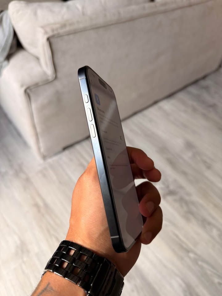 iPhone 16 pro Max libre