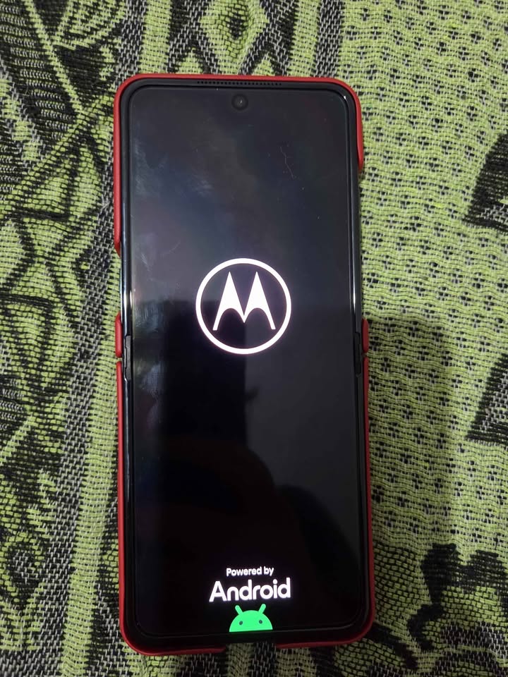 Motorola Razr 60 Ultra Full Box