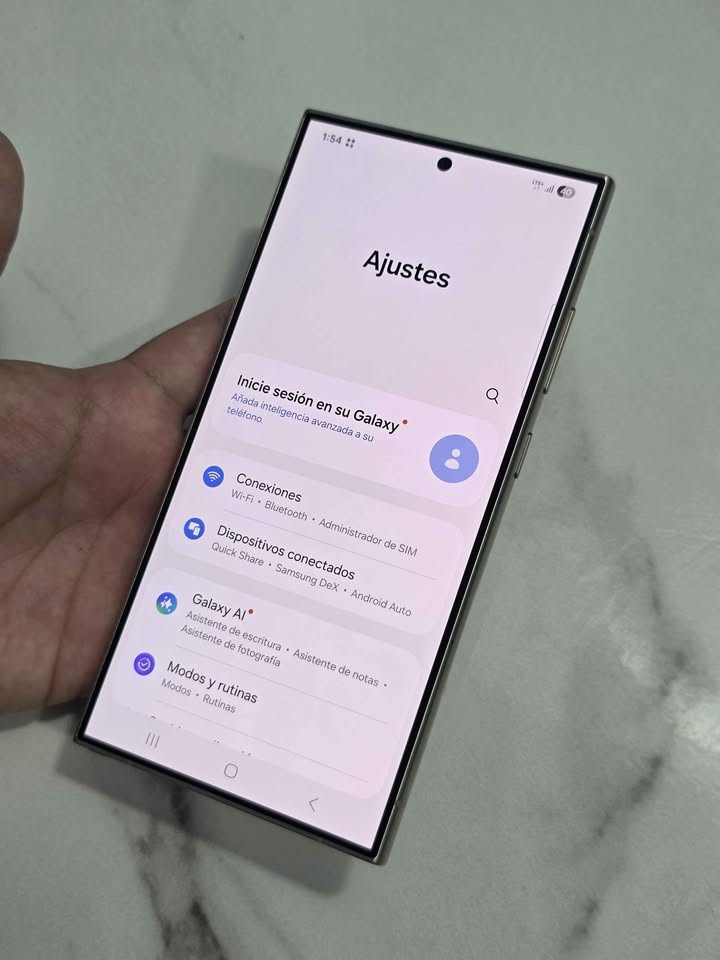 Samsung S24 Ultra Libre De Fábrica Para Cualquier Compañía 256gb De Almacenamiento 12gb De Ram