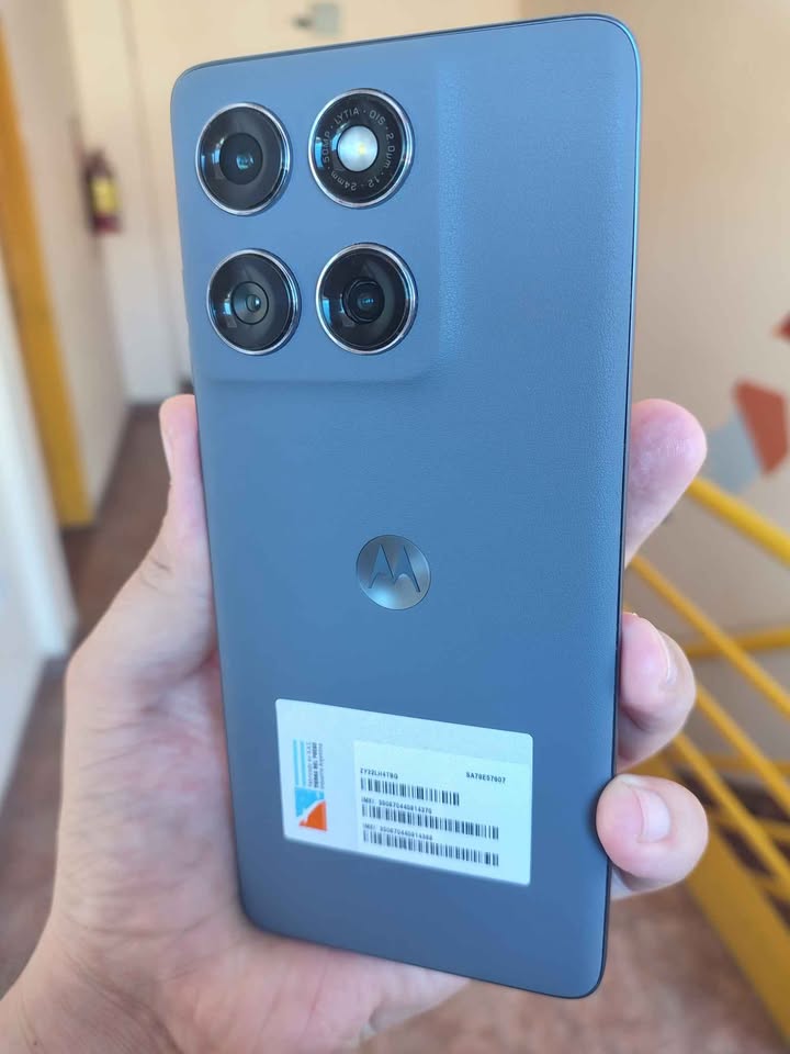 Motorola Edge 60 Fusion 256Gb y 8 De RAM Libre de fabrica impecable Estado Como Nuevo!!