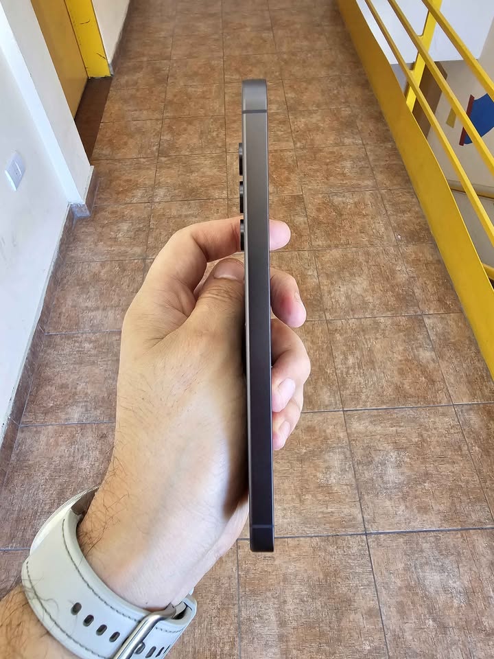 Samsung S24 Fe 256Gb y 8 De RAM Libre de fabrica impecable Estado Como Nuevo!!