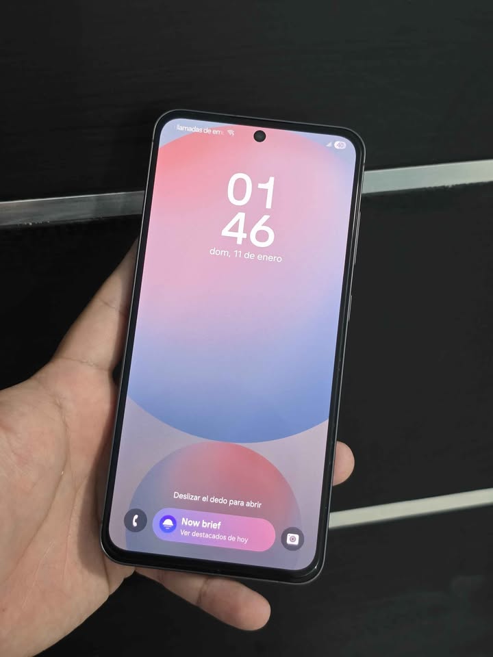 Samsung S24 FE Libre de fabrica para cualquier empresa 128gb de almacenamiento 8gb de ram