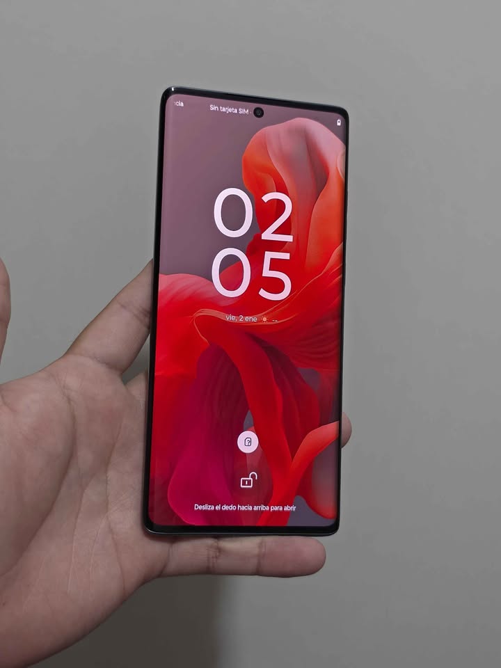 Moto G85 5g Libre esim para cualquier empresa 256gb de almacenamiento 8gb de ram