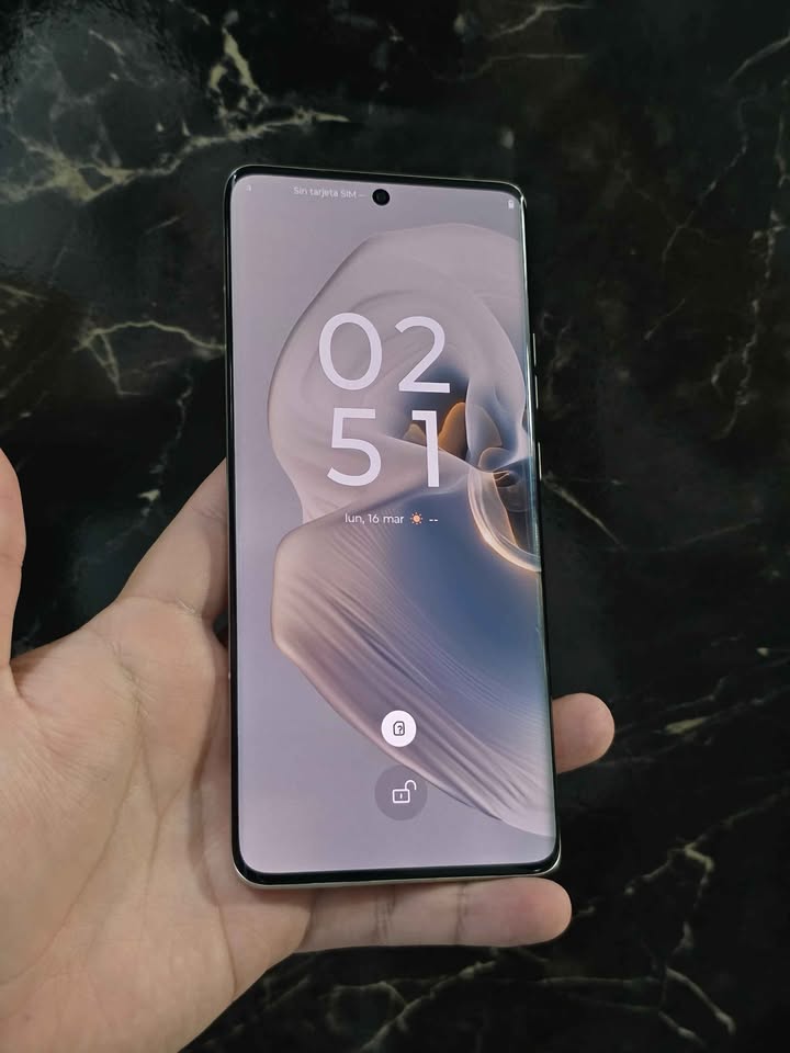 Motorola Edge 50 Pro Libre esim para cualquier empresa 512gb De Almacenamiento 12gb De Ram