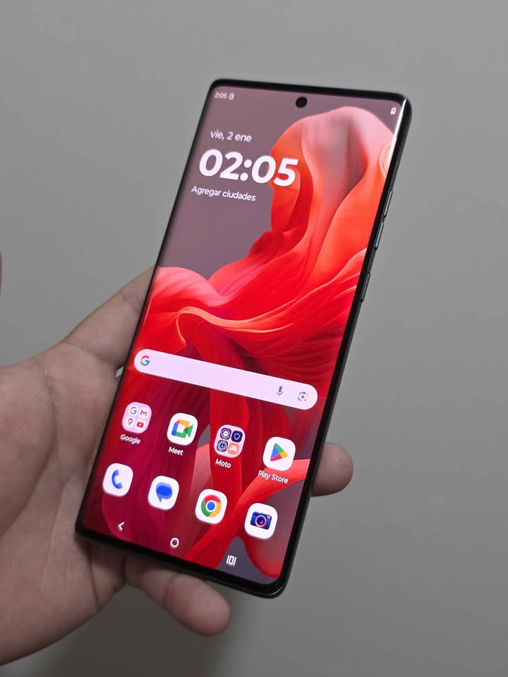 Moto G85 5g Libre esim para cualquier empresa 256gb de almacenamiento 8gb de ram