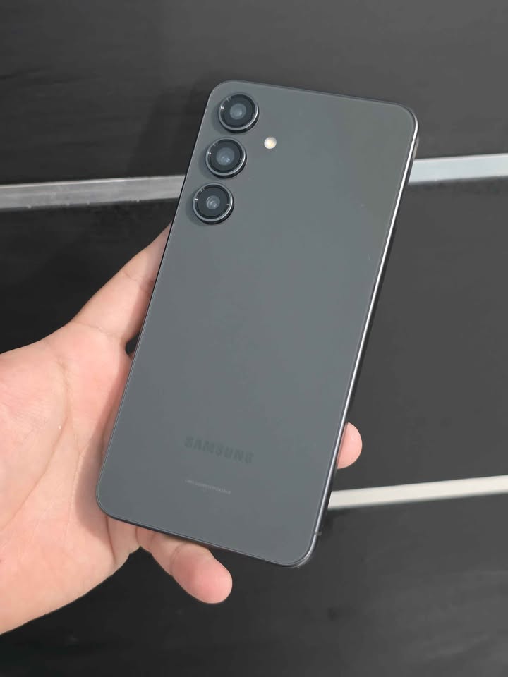 Samsung S24 FE Libre de fabrica para cualquier empresa 128gb de almacenamiento 8gb de ram