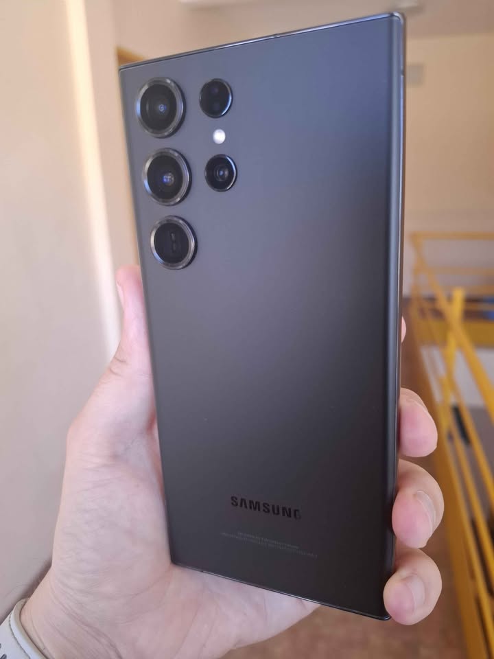 Samsung S23 ultra 256Gb y 12 De Ram A Esim (chip Virtual ) Impecable Como Nuevo !!