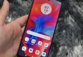Motorola G04s Libre de fabrica para cualquier empresa 64gb de almacenamiento y 4gb de ram