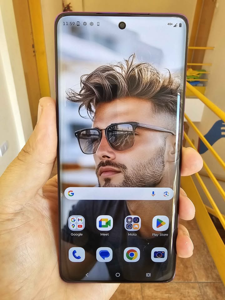 Motorola Edge 60 Pro a Esim 512Gb/12 De Ram,Sin detalles Impecable Como Nuevo !!