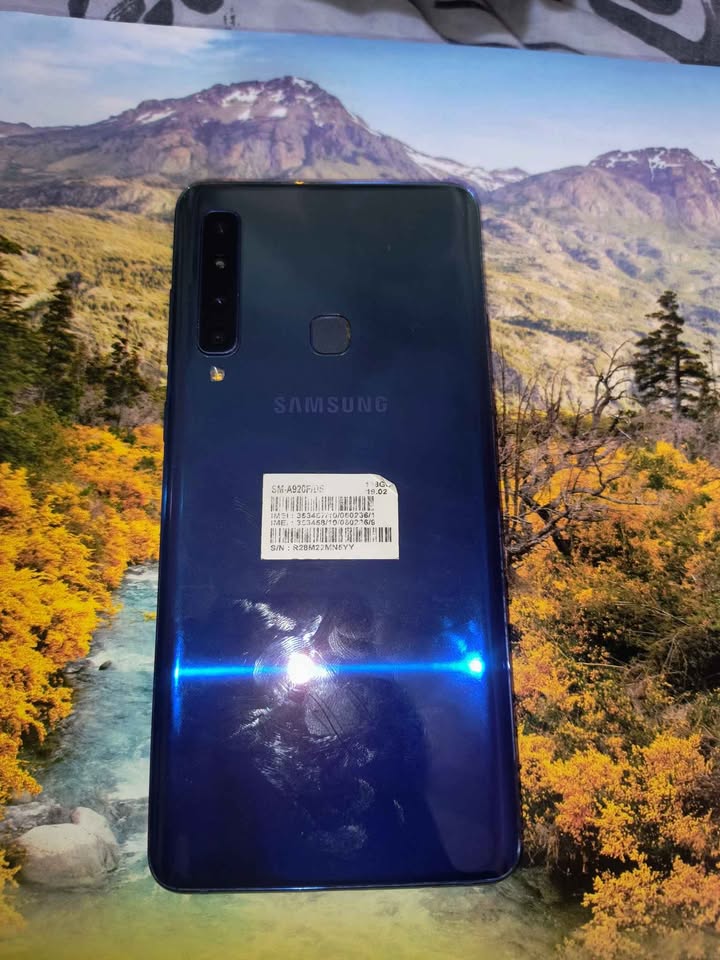 Samsung a9 libre dual SIM 128/6 ram