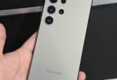 Samsung S24 Ultra Libre de fabrica para cualquier empresa, 512gb de almacenamiento 12gb de ram.