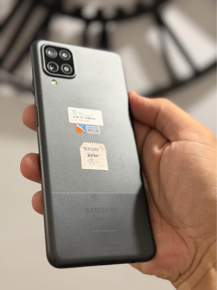 Vendo Samsung A12 libre 128gb 4ram huella , IMPECABLE, NO PERMUTO