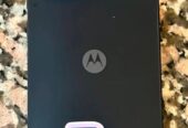 Moto g84
