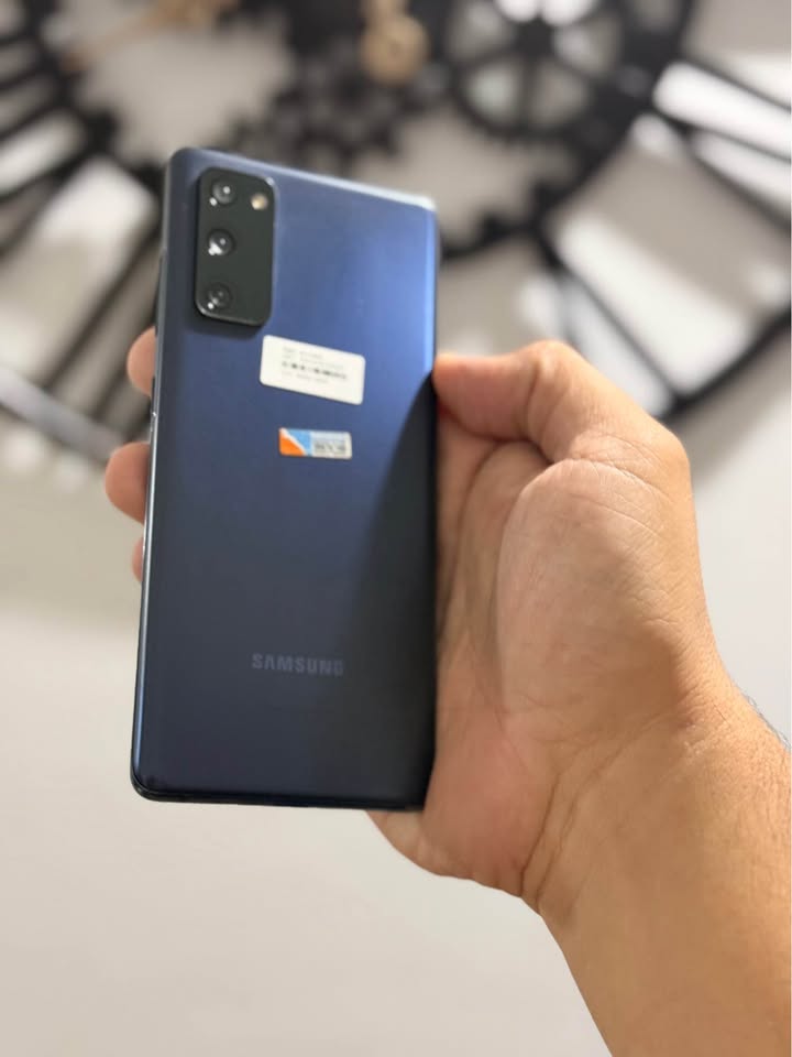 Vendo Samsung S20FE libre 128gb 6ram NFC impecable, NO PERMUTO