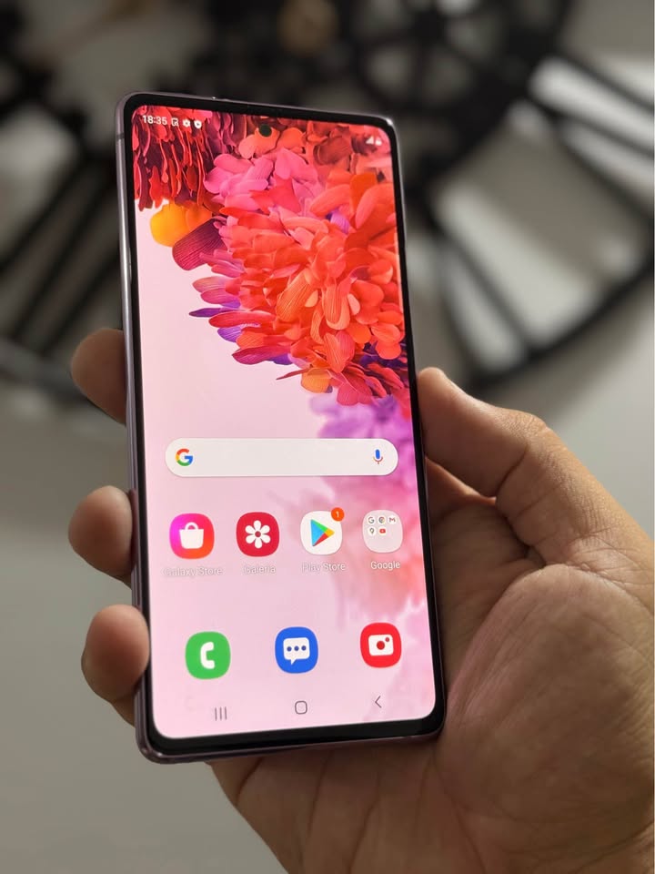 Vendo Samsung S20FE libre 128gb 6ram NFC impecable, NO PERMUTO