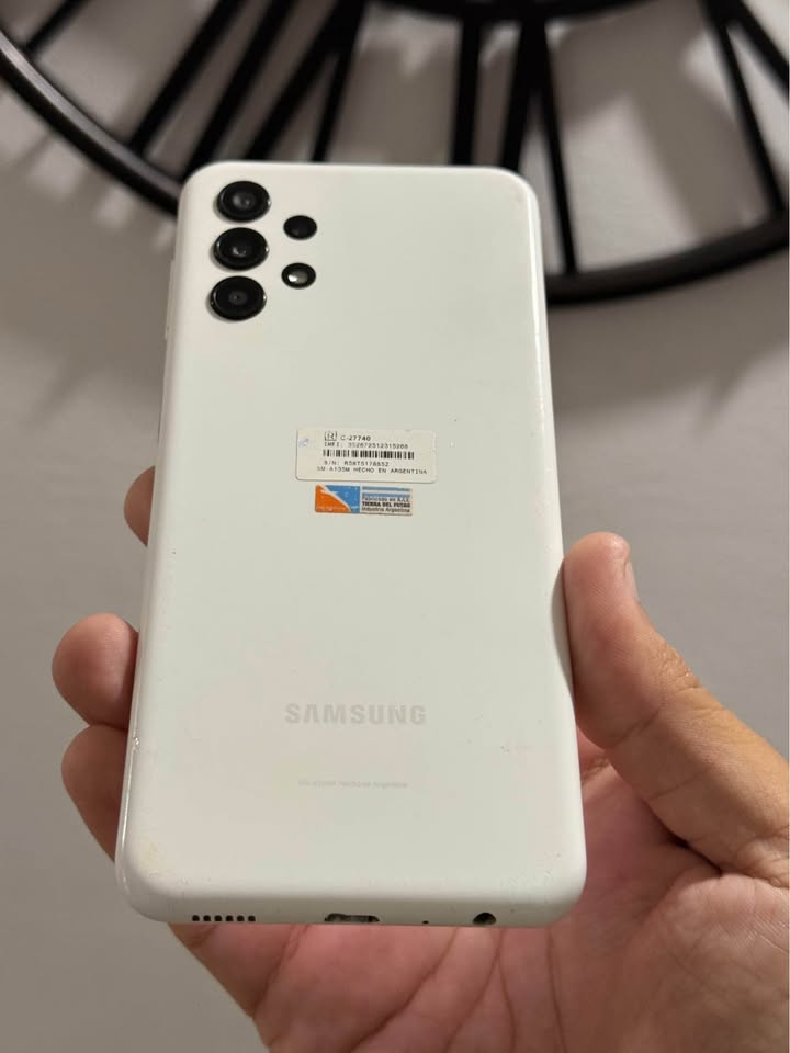 Vendo Samsung A13 libre 64gb 4ram huella , IMPECABLE, NO PERMUTO