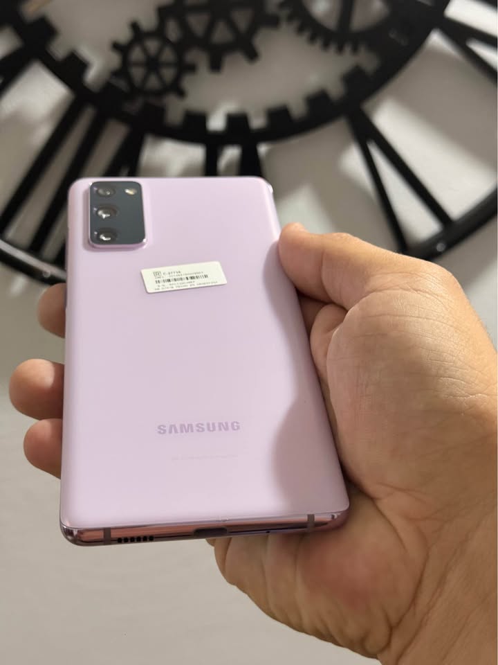 Vendo Samsung S20FE libre 128gb 6ram NFC impecable, NO PERMUTO