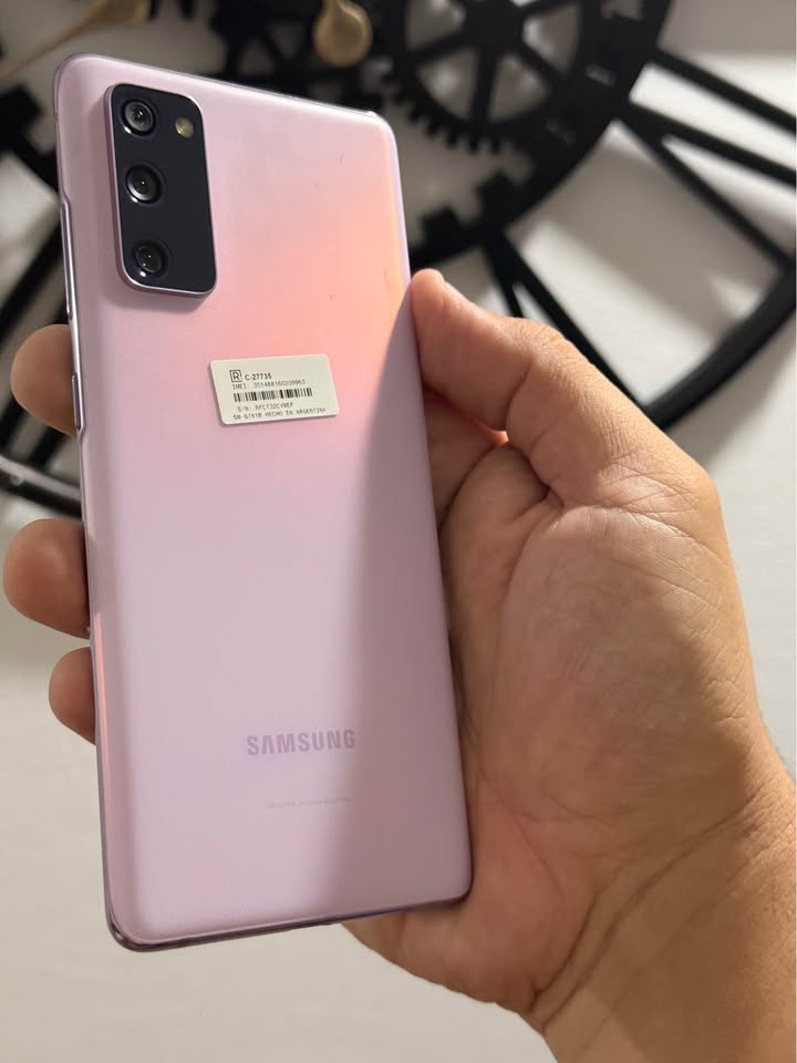 Vendo Samsung S20FE libre 128gb 6ram NFC impecable, NO PERMUTO
