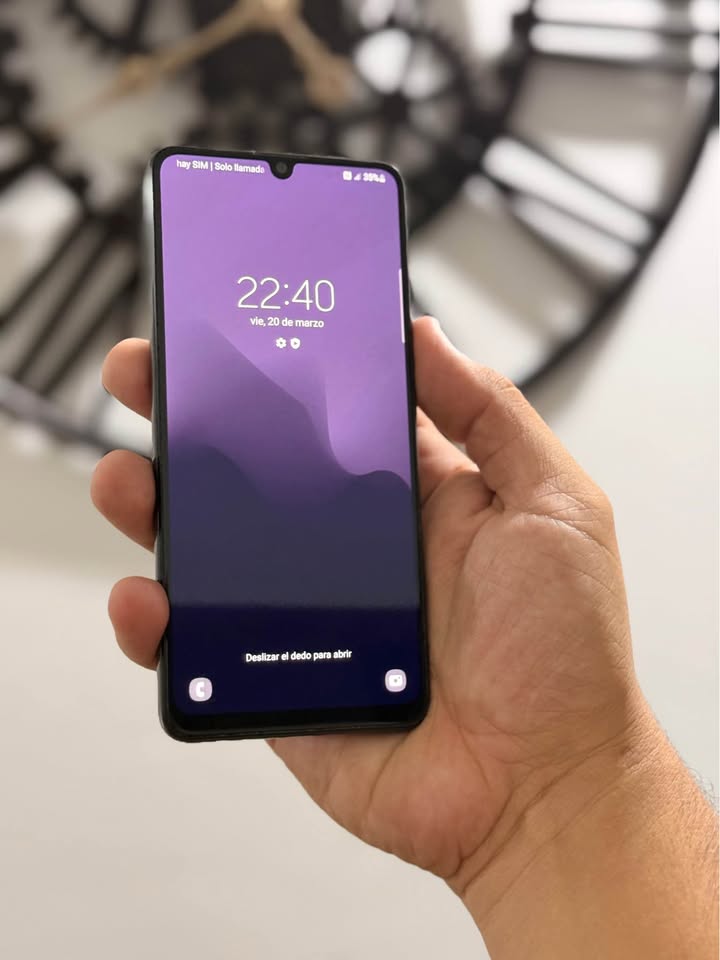 Vendo Samsung A32 libre 128gb 4ram huella facial NFC , NO PERMUTO