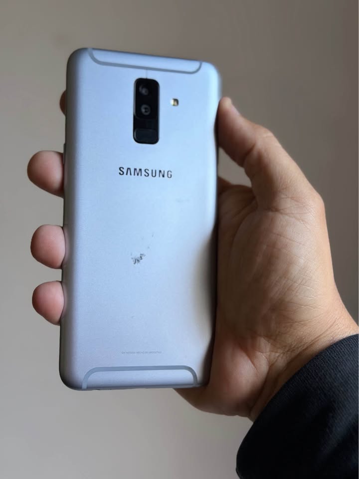 Vendo Samsung A6 plus libre 64gb 4ram huella facial NFC IMPECABLE, No permuto