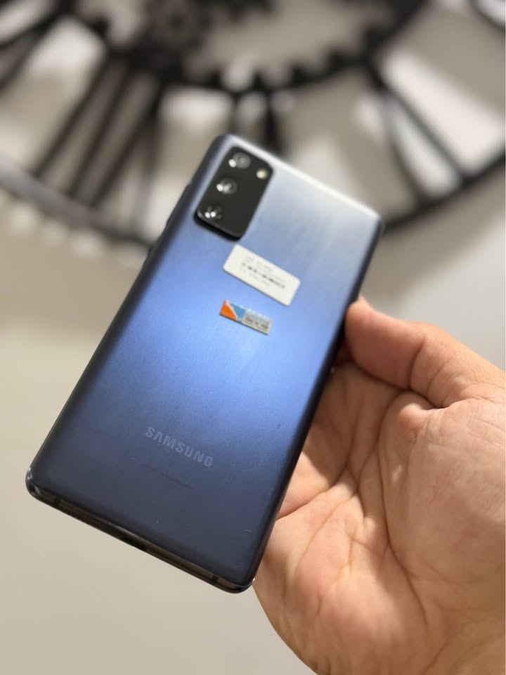 Vendo Samsung S20FE libre 128gb 6ram NFC impecable, NO PERMUTO