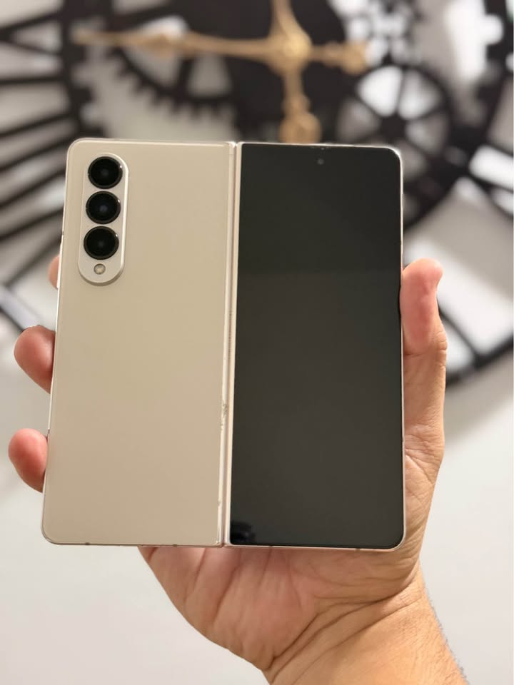 Vendo Samsung Z fold 4 libre 256gb 12ram impecable, NO PERMUTO