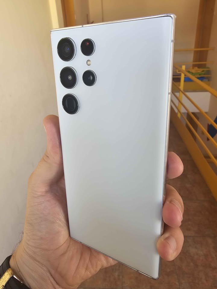 Samsung S22 Ultra Libre de fábrica 256Gb y 8 De Ram,Sin Detalles Como Nuevo!!