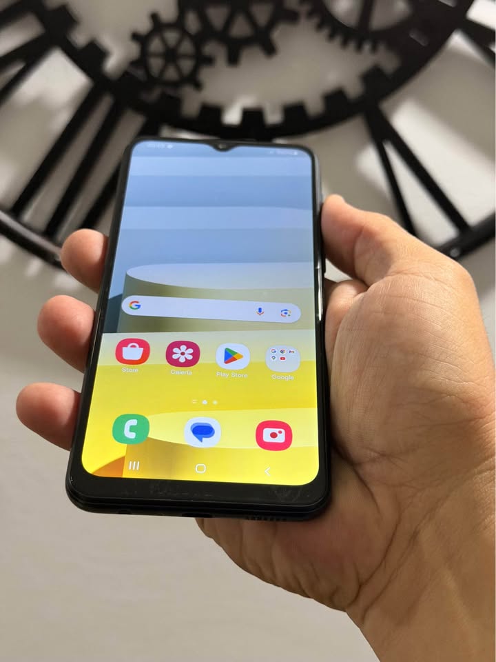 Vendo Samsung A04 libre 128gb 4ram huella , IMPECABLE , NO PERMUTO