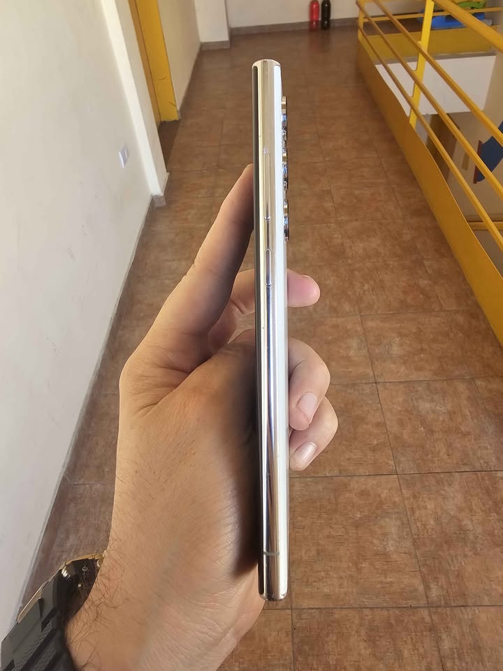 Samsung S22 Ultra Libre de fábrica 256Gb y 8 De Ram,Sin Detalles Como Nuevo!!