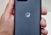 Vendo o permuto edge 40 pro libre de esim leer descripción