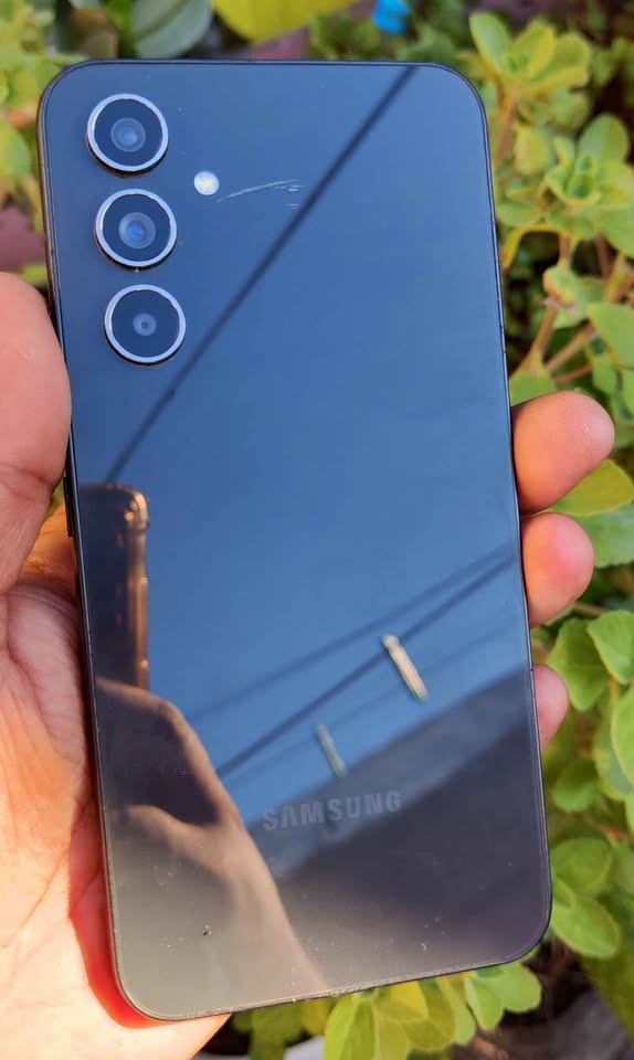 V o P “Samsung A54” libre 5G…16/256GB