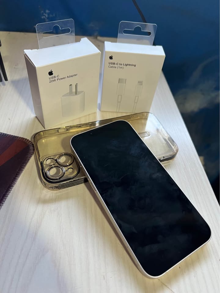 OFERTA iPhone 13 Blanco Starlight 256gb 86 BAT