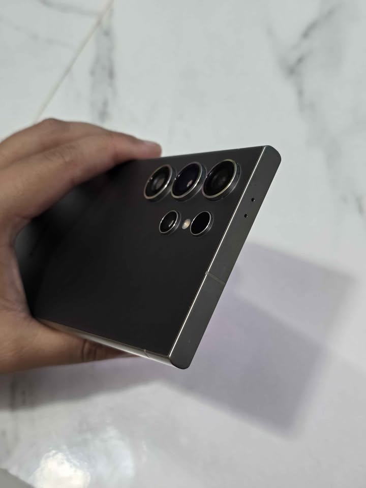 Samsung S24 Ultra Libre De Fábrica Para Cualquier Compañía 512gb De Almacenamiento 12gb De Ram