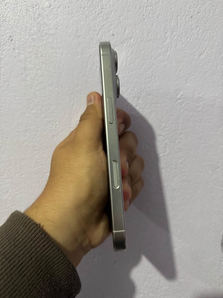 iPhone 16 Pro 128 GB Y 93% De Batería