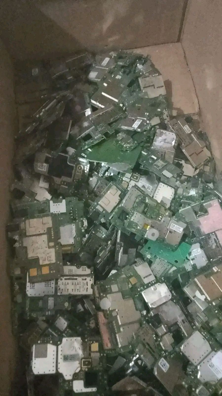 COMPRAMOS PLAQUETAS DE CELULARES EN DESUSO ♻️💰💸💸