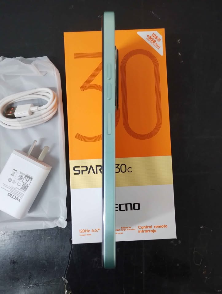 Celular tecno spark 30 c con 128 g y 4 de ram color verde nuevo( vamossss queda el último)