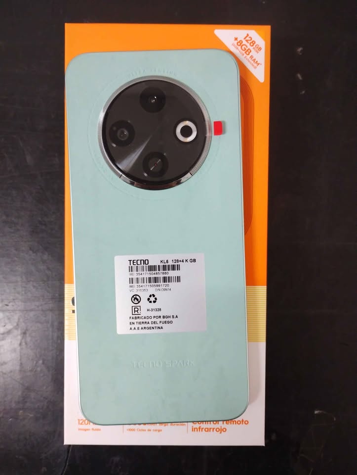 Celular tecno spark 30 c con 128 g y 4 de ram color verde nuevo( vamossss queda el último)