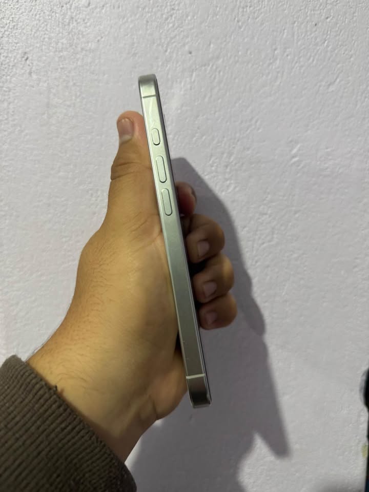 iPhone 16 Pro 128 GB Y 93% De Batería