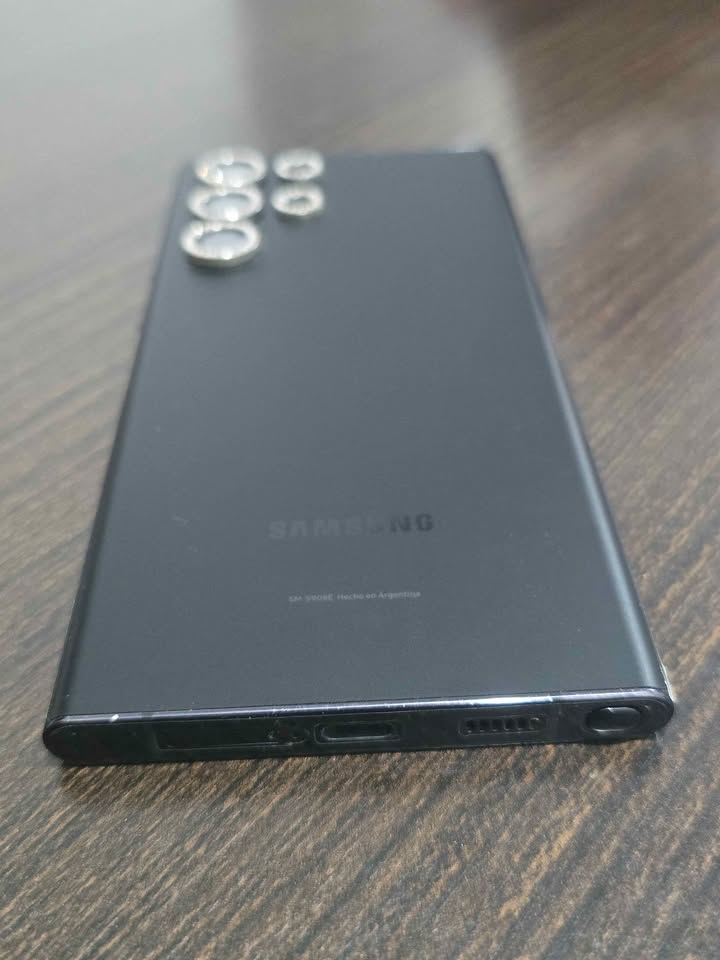 S22 ultra + 14 fundas de regalo